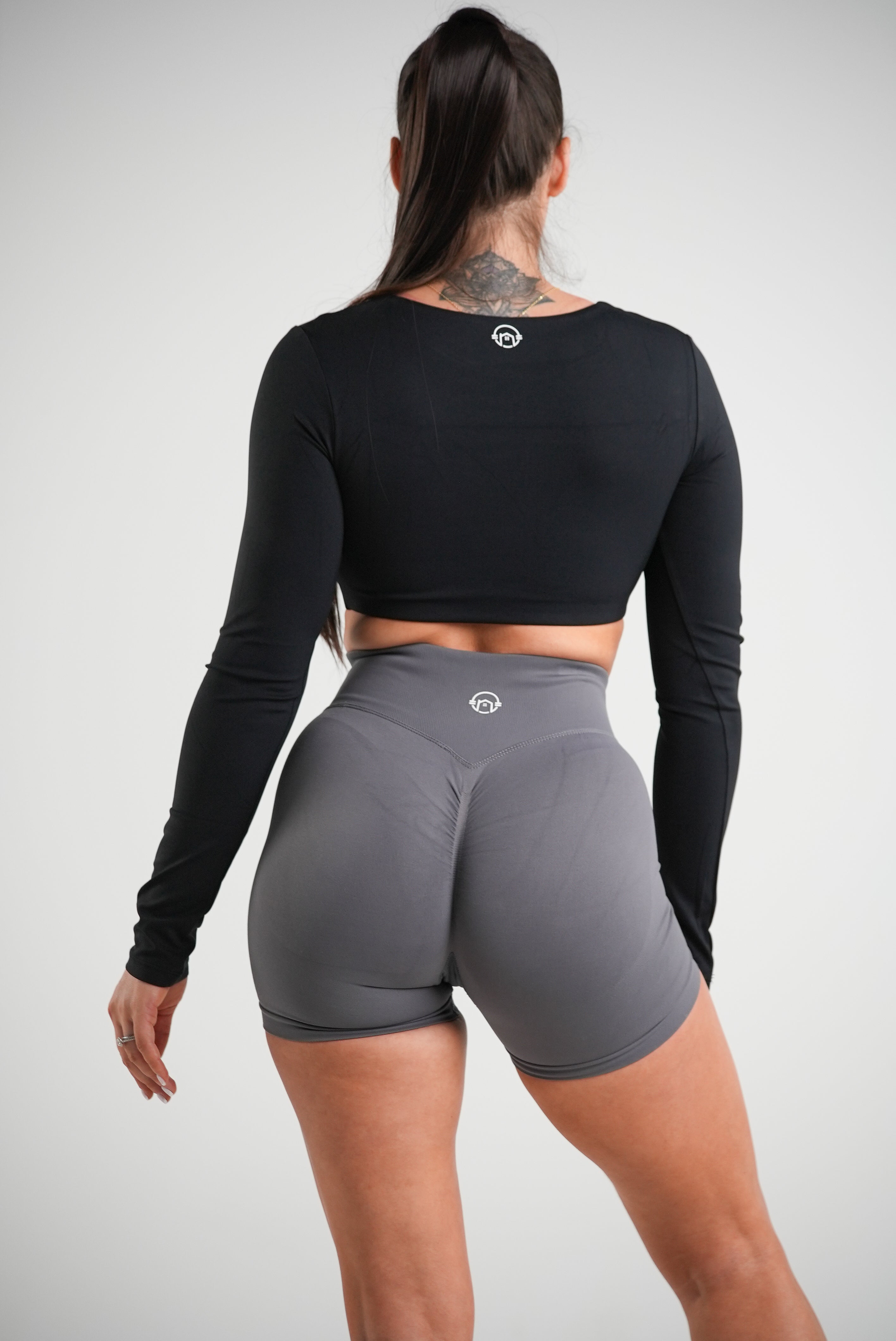 Tempo Long Sleeve Crop - Black