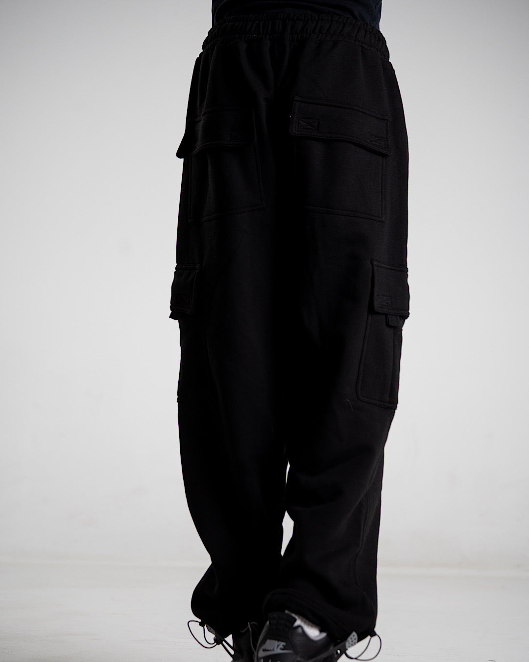 Domain Cargo Sweatpants - Black