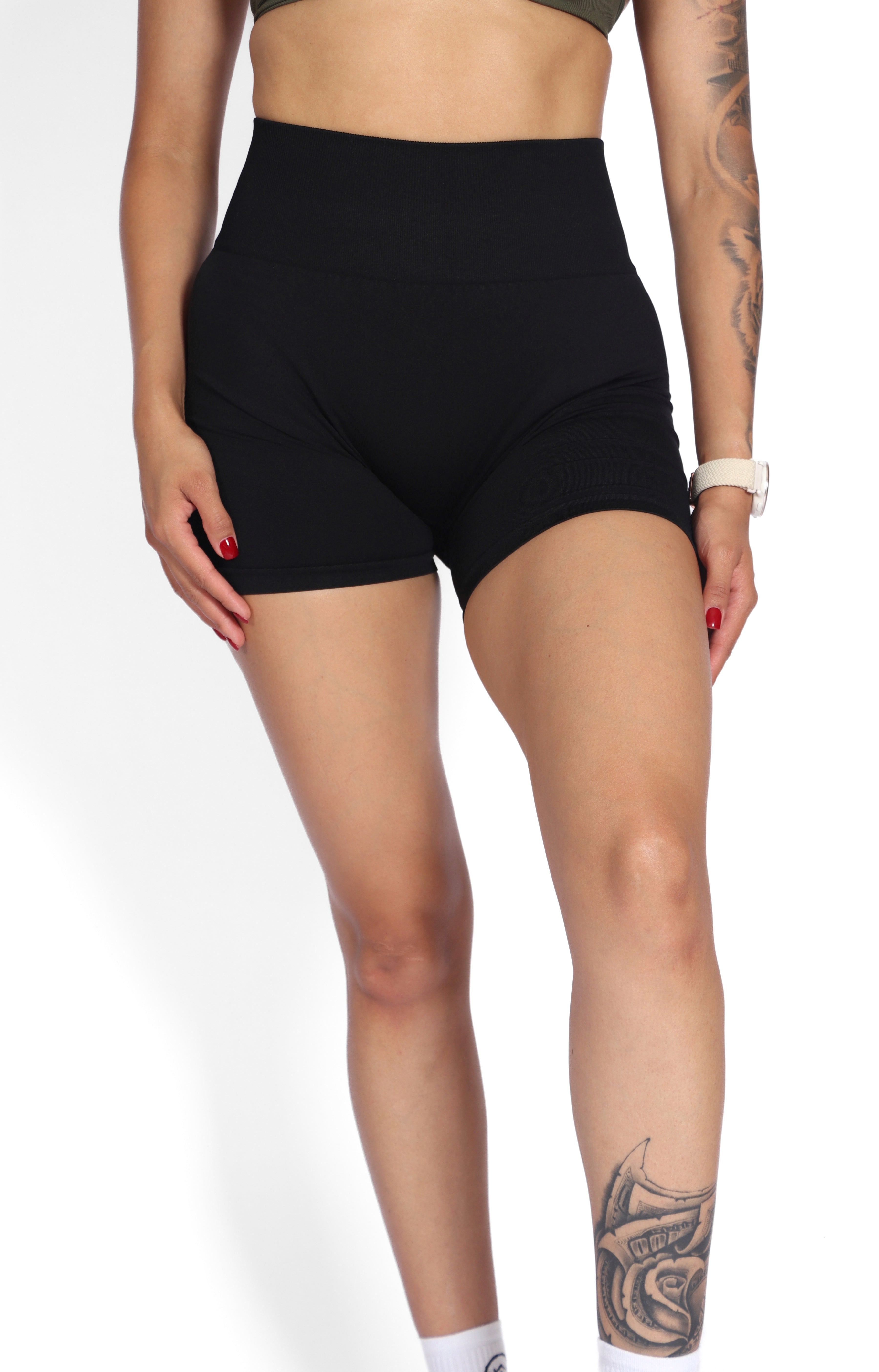 Summit Shorts - Black